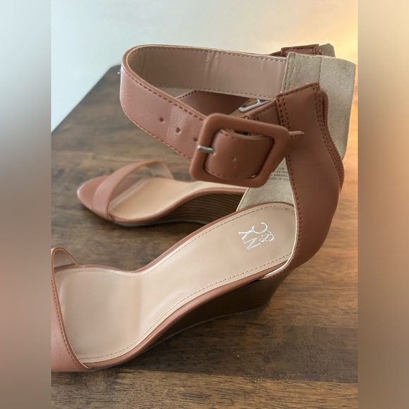NY&C brown wedge sandals, size 10. - Picture 5 of 5